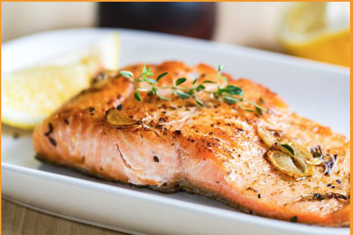 Brocoli con salmón a las hierbas.